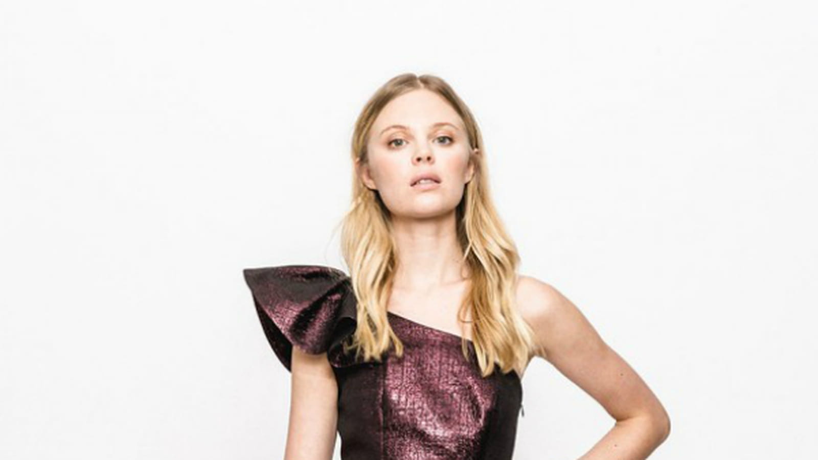 Robe Sinéquanone