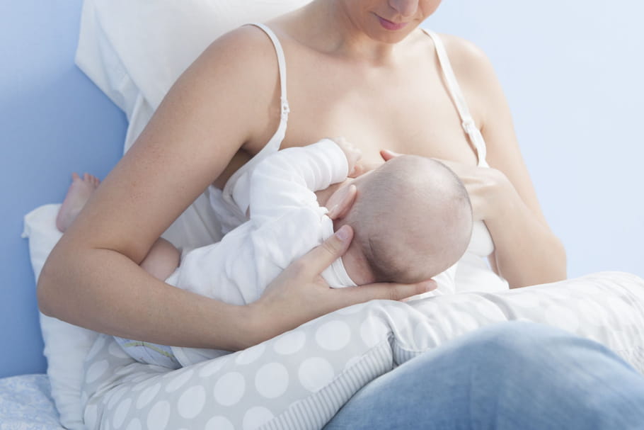 Alimentation du bébé à 1 mois