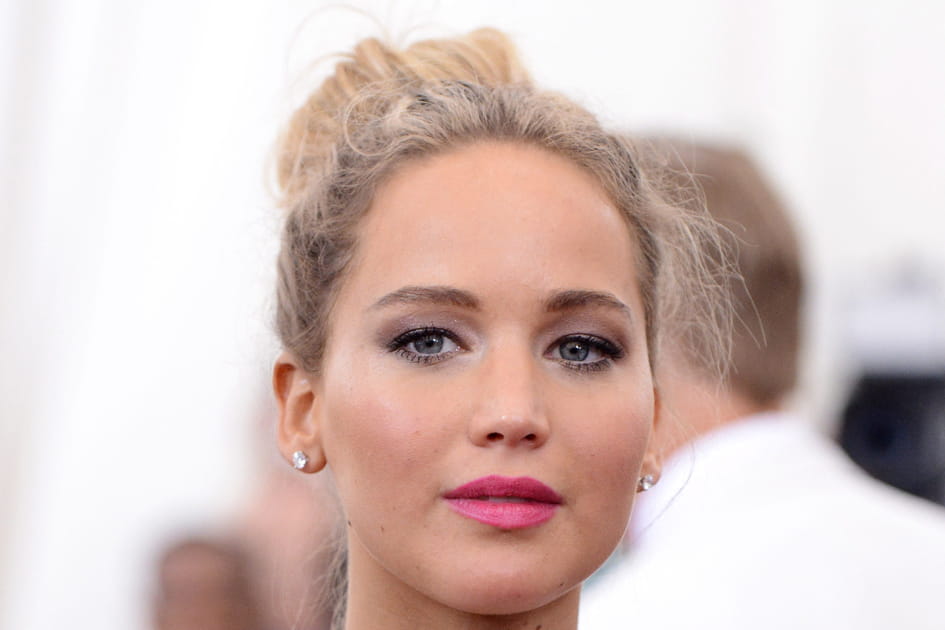 Le rouge &agrave; l&egrave;vres fuchsia de Jennifer Lawrence