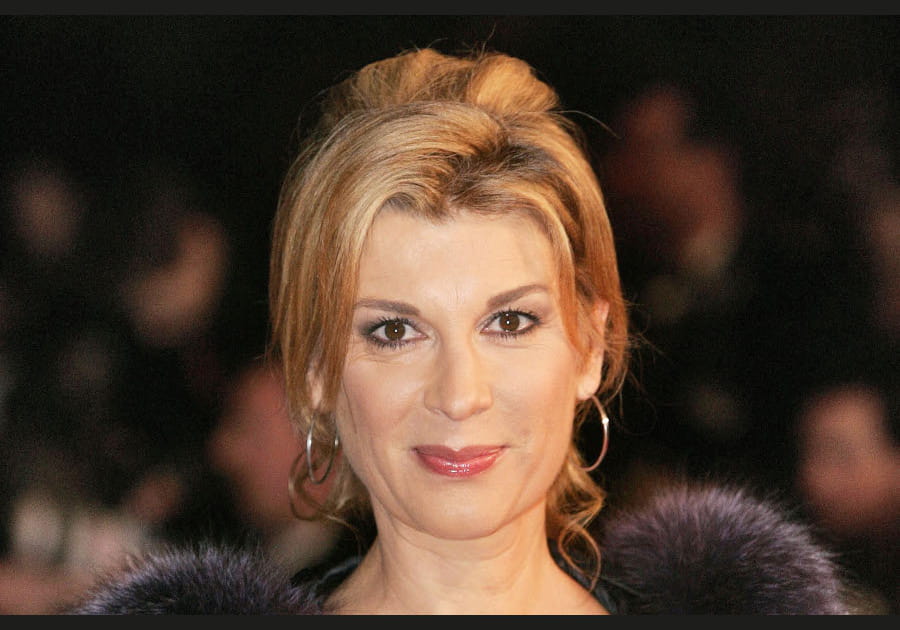 Le teint porcelaine de Mich&egrave;le Laroque