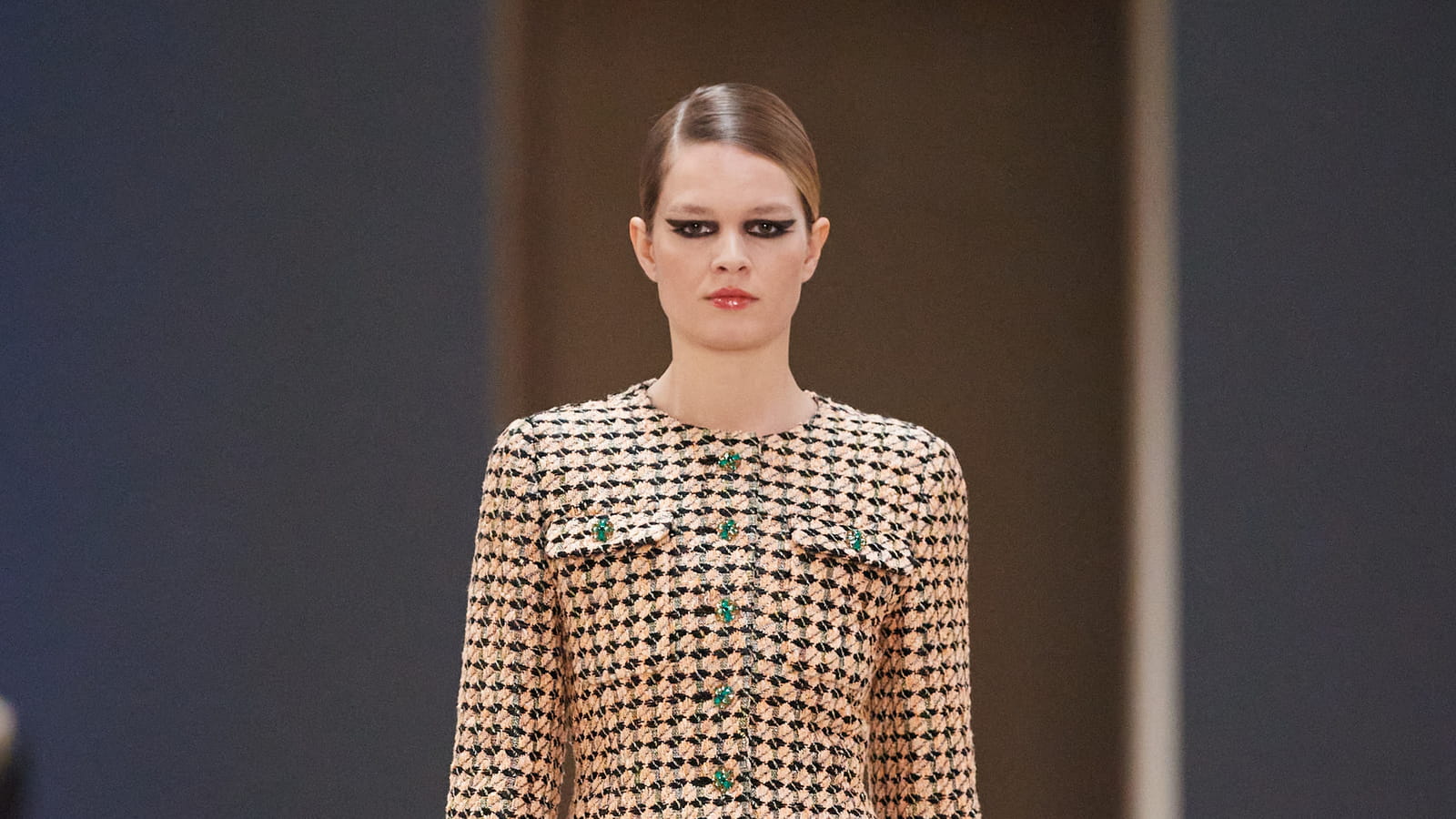 Look 3