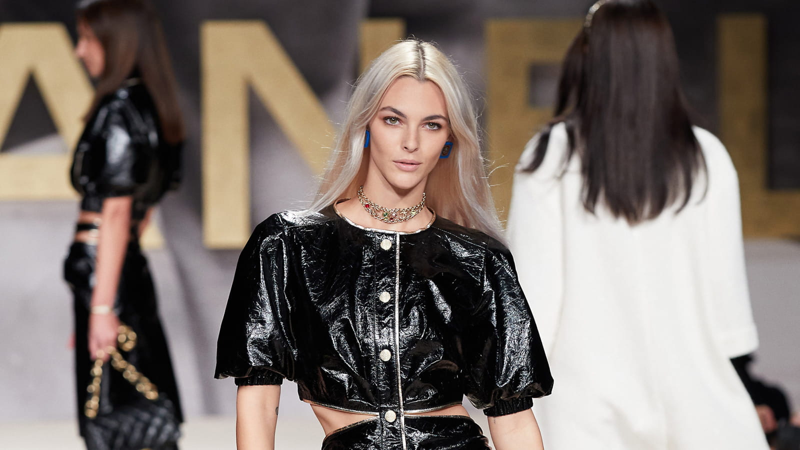 Look 13