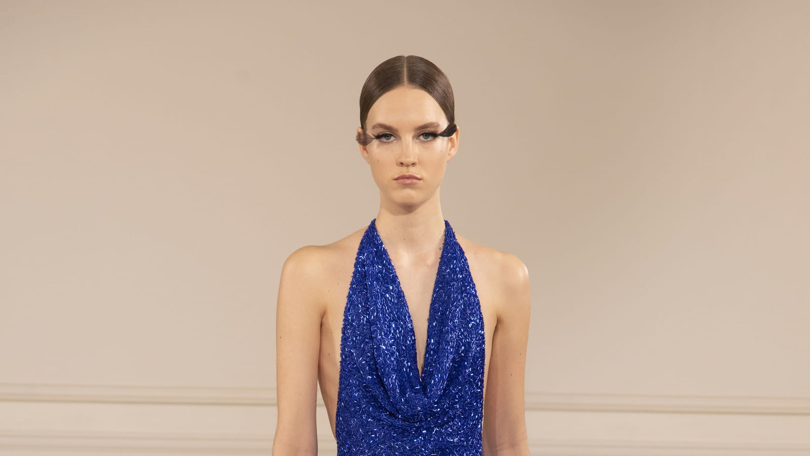 Look 10