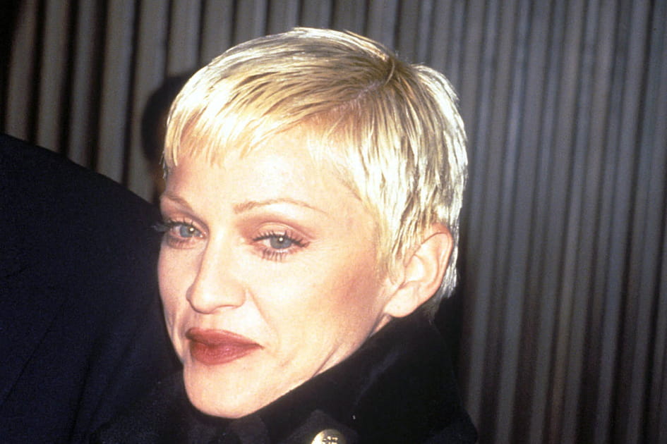 Madonna avec une coupe &agrave; la gar&ccedil;onne en 1995