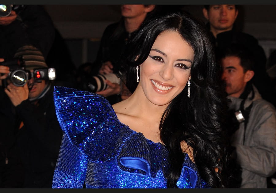 L'eyeliner fum&eacute; de Sofia Essa&iuml;di