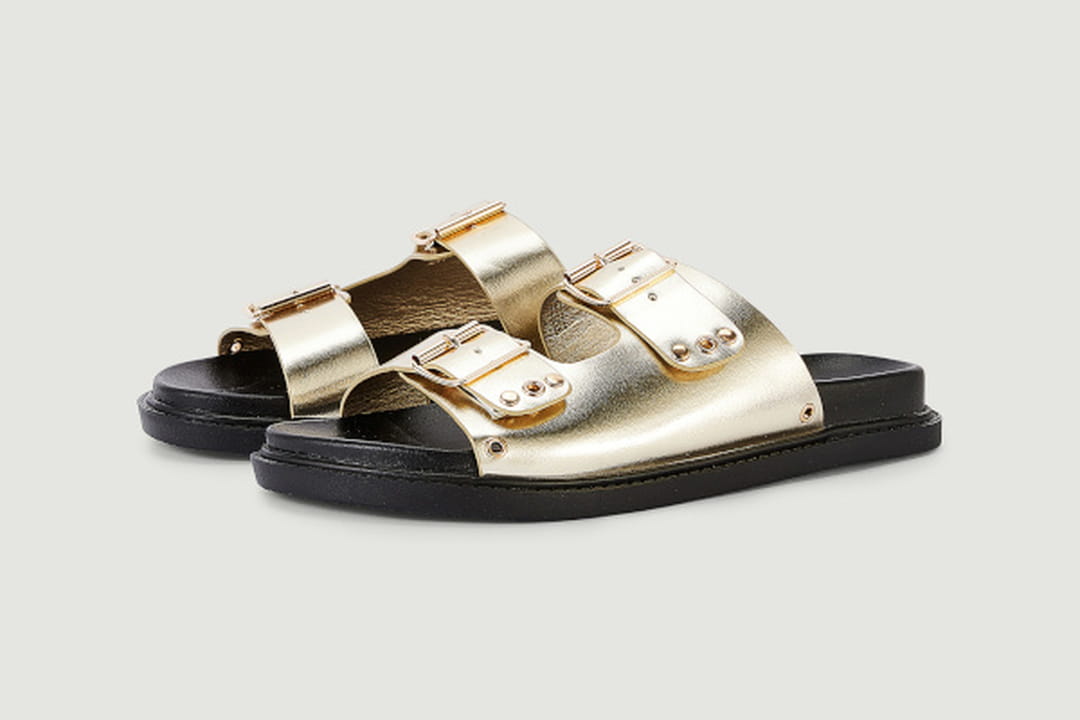 Sandales Dorées Arleen C Avec Pierres Diamantées - Taille 5.5-6 US, Talon Bas, Occasion Très Bon état