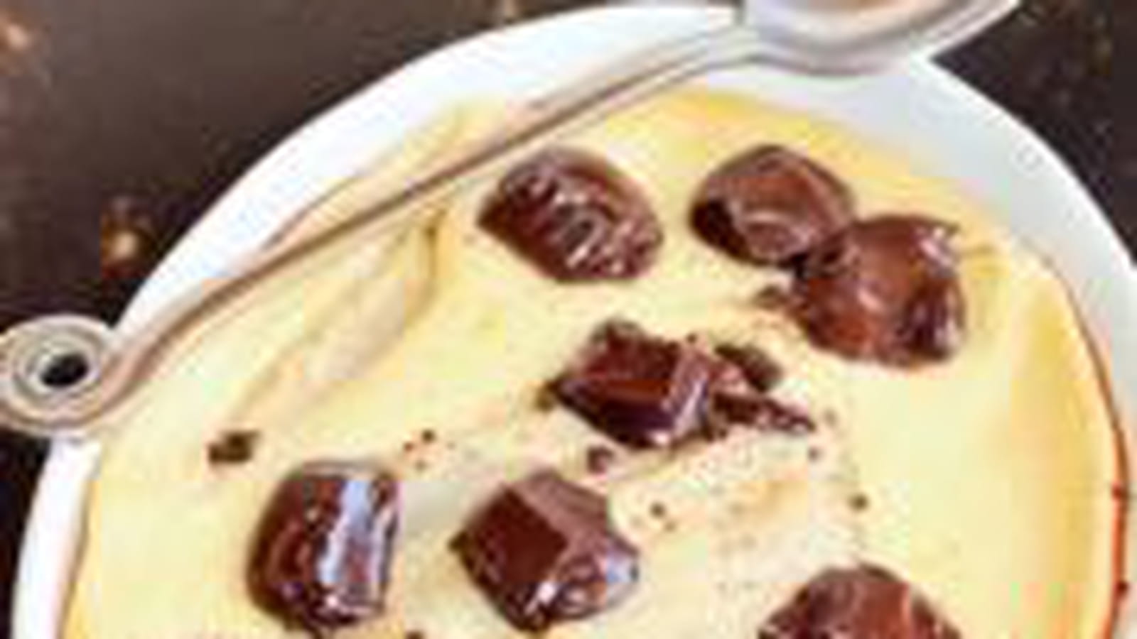 Clafoutis aux poires, chocolat et cannelle