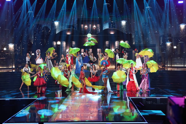 Le tableau Chantons sous la Pluie pour le thème de la soirée: les comédies musicales