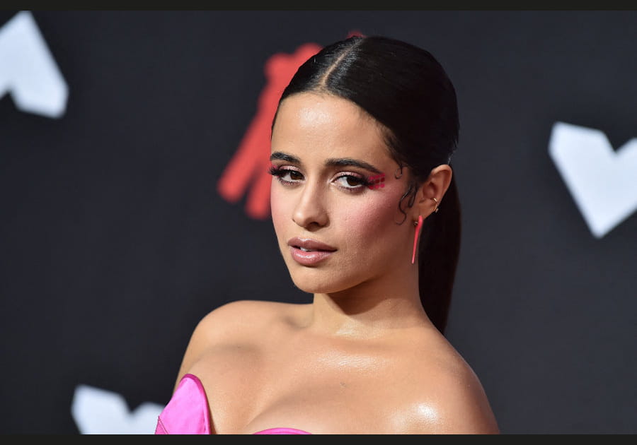 L'eye-liner arty de Camila Cabello