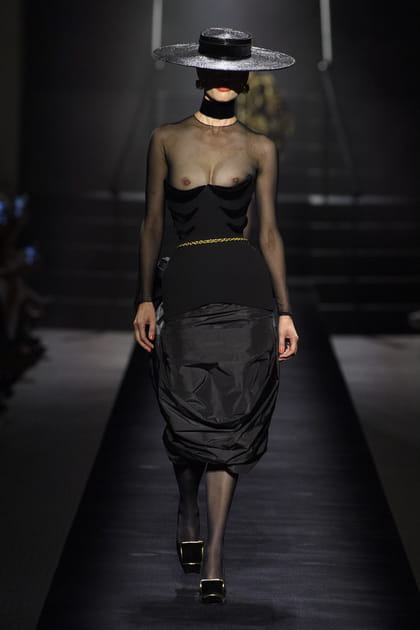 Look 2 du défilé Schiaparelli