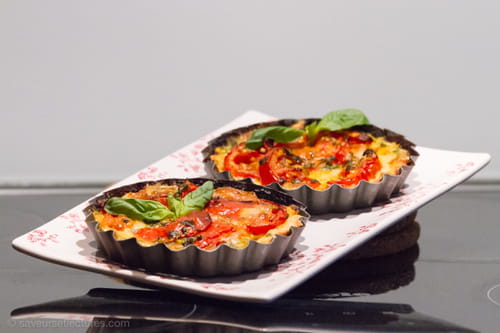 Tartelettes tomates, mozzarella et basilic