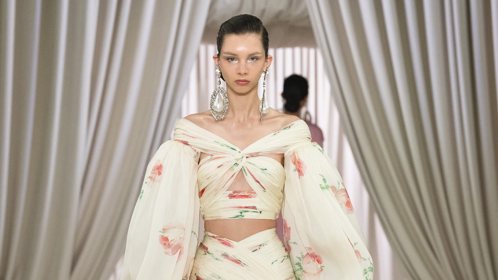 Look 10