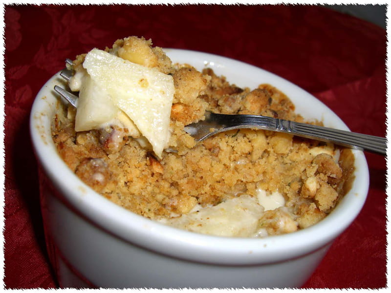 Crumble poire et roquefort aux noix