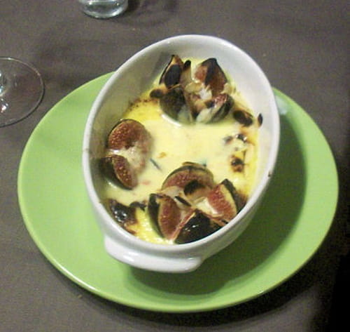 Figues gratinées aux noisettes