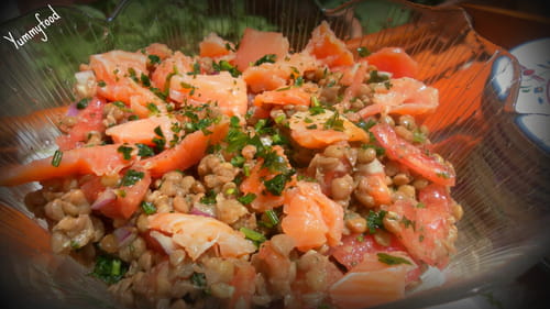 Salade aux lentilles et saumon fumé