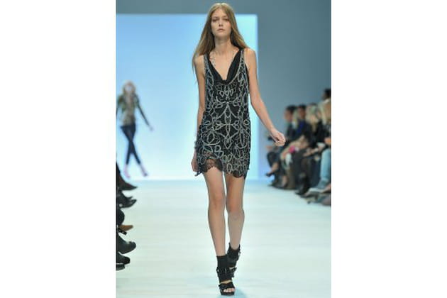 Mini robe gothique chic