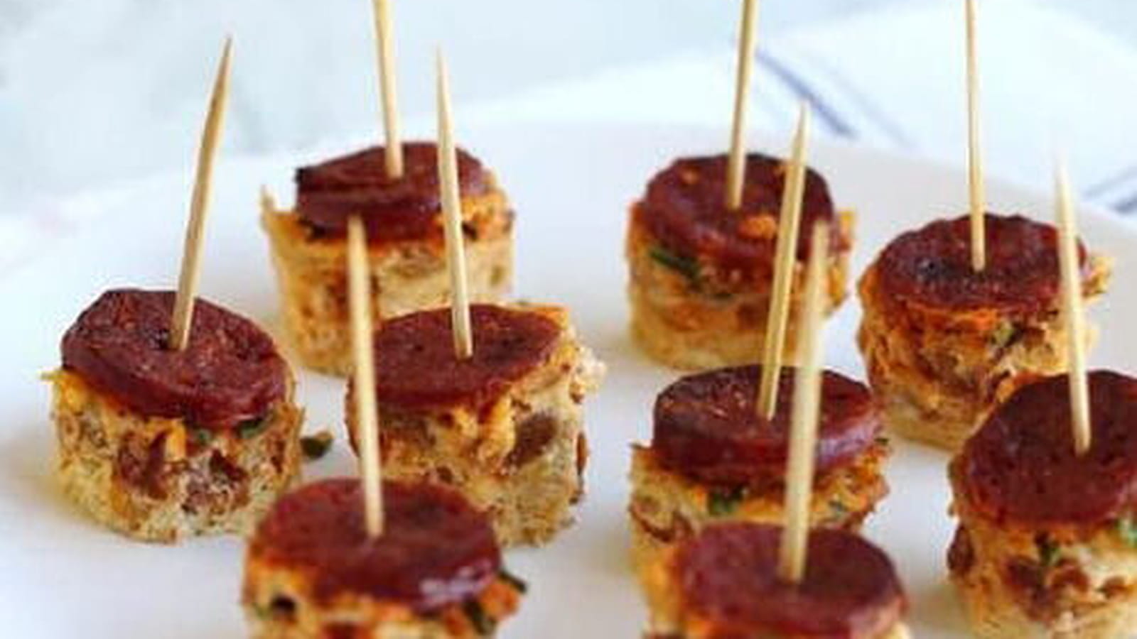 Frittata au chorizo et à la tomate façon bouchées apéritives