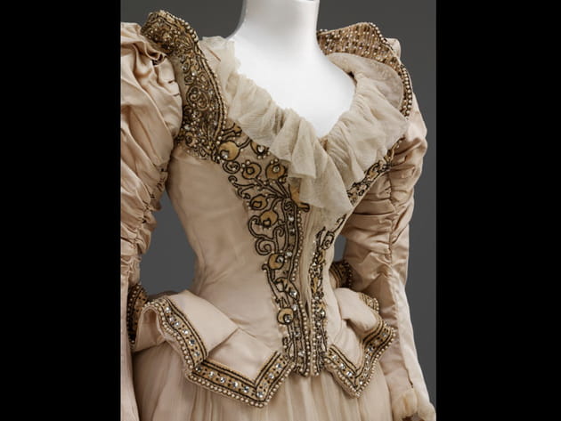 Une robe de 1890