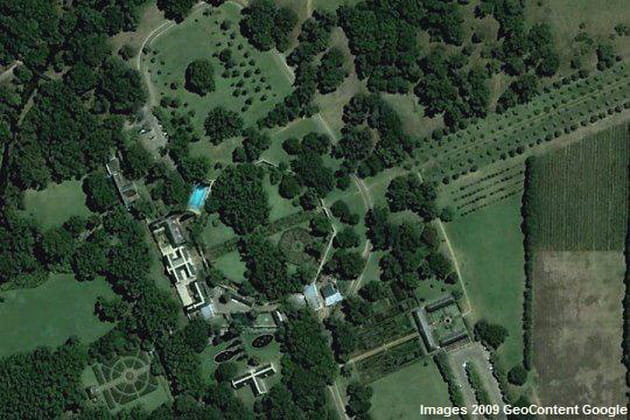 Survolez les jardins du monde