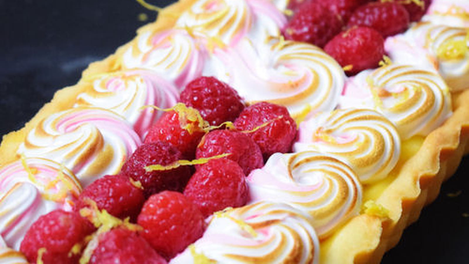 Tarte citron et framboise meringuée