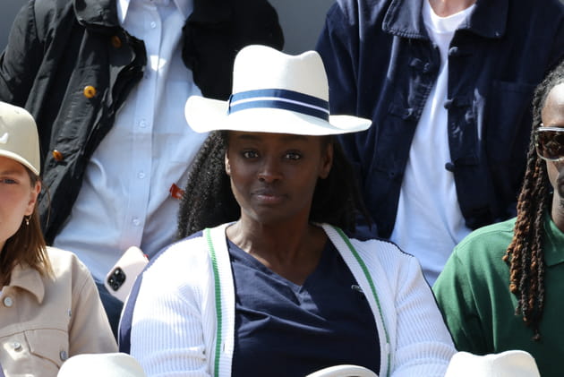 A&iuml;ssa Ma&iuml;ga tr&egrave;s chic &agrave; Roland-Garros