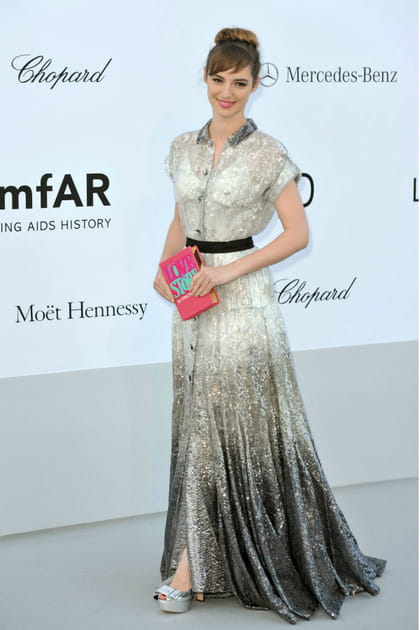 Louise Bourgoin, &eacute;tincelante