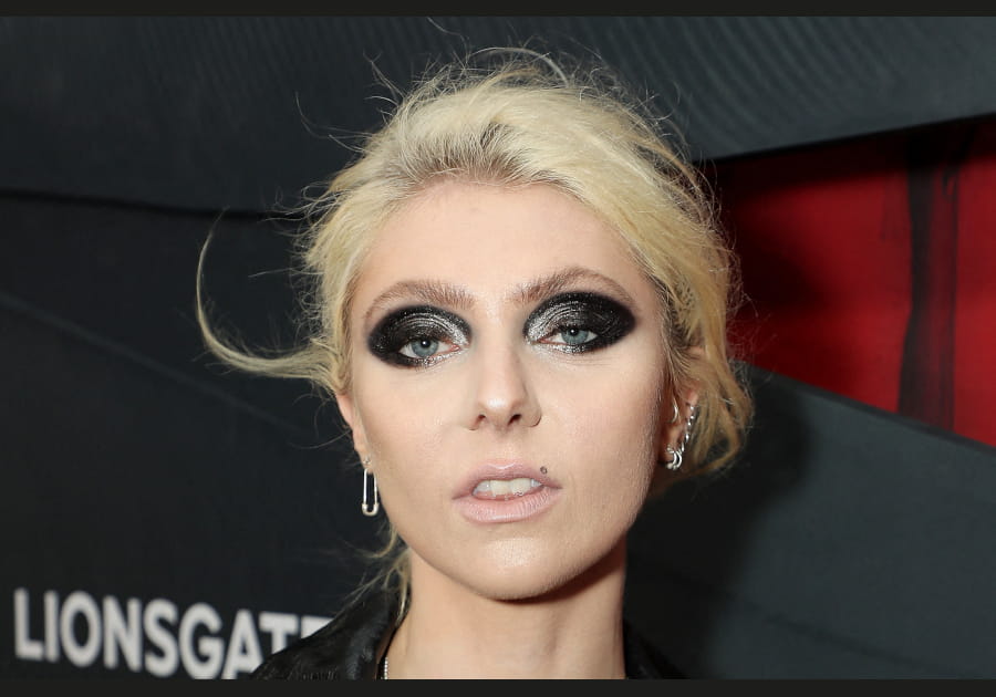 Les l&egrave;vres ultra claires de Taylor Momsen