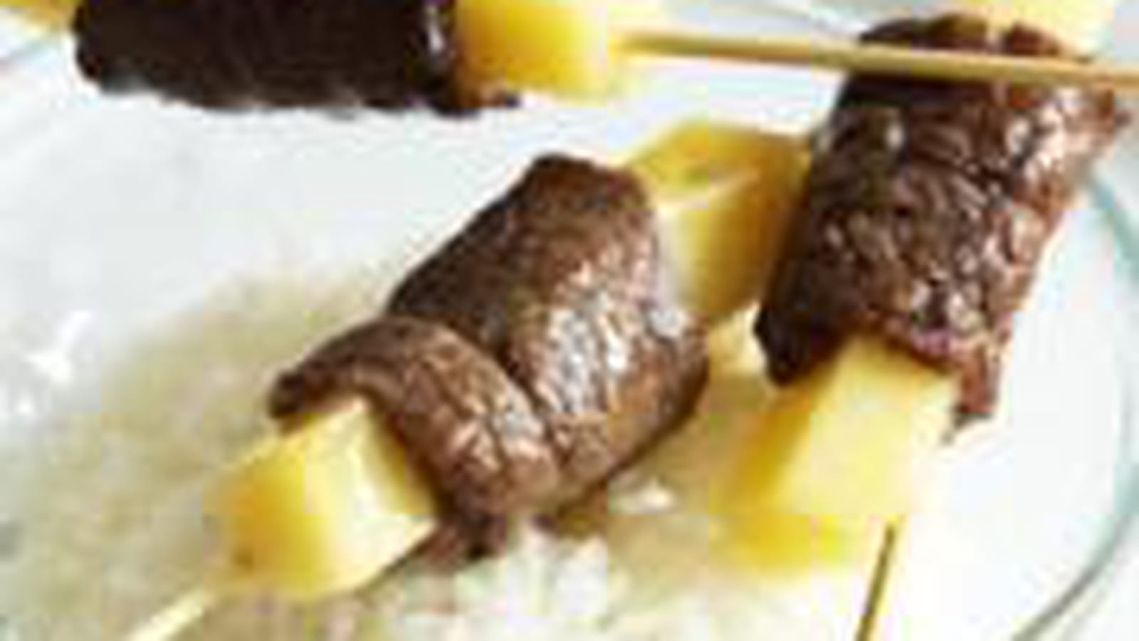 Brochettes de boeuf et de fromage
