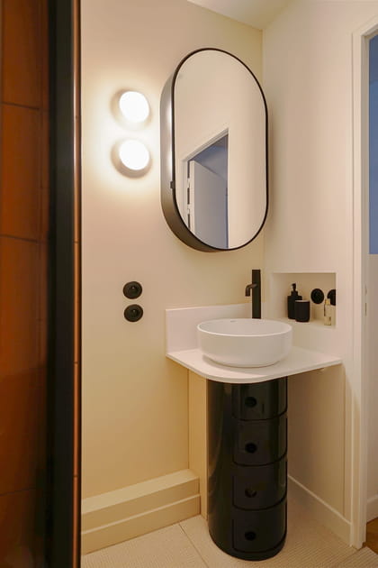 Apr&egrave;s&nbsp;: un meuble vasque comme une pi&egrave;ce unique