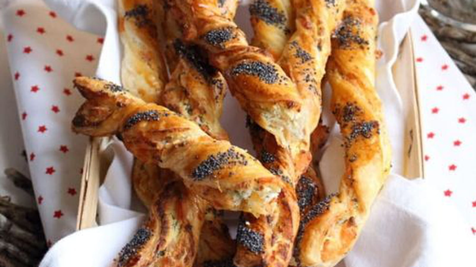 Flûtes torsadées à la truite au Boursin