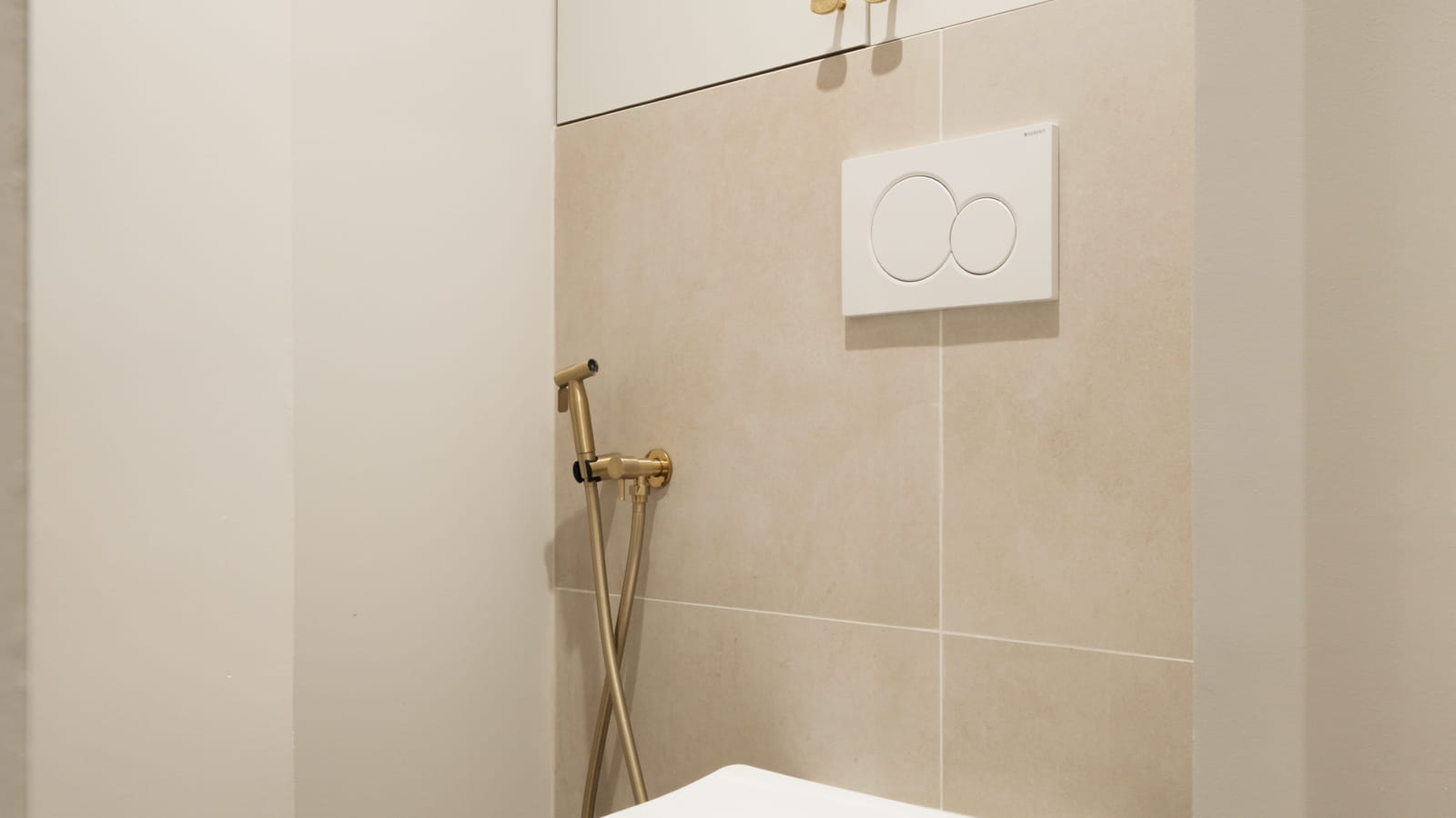 Cabinet de toilettes après