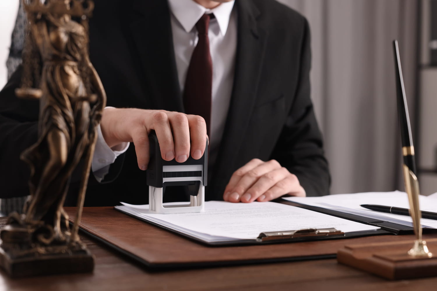 here is the favorite maneuver of notaries specializing in inheritance here is the favorite maneuver of notaries specializing in inheritance