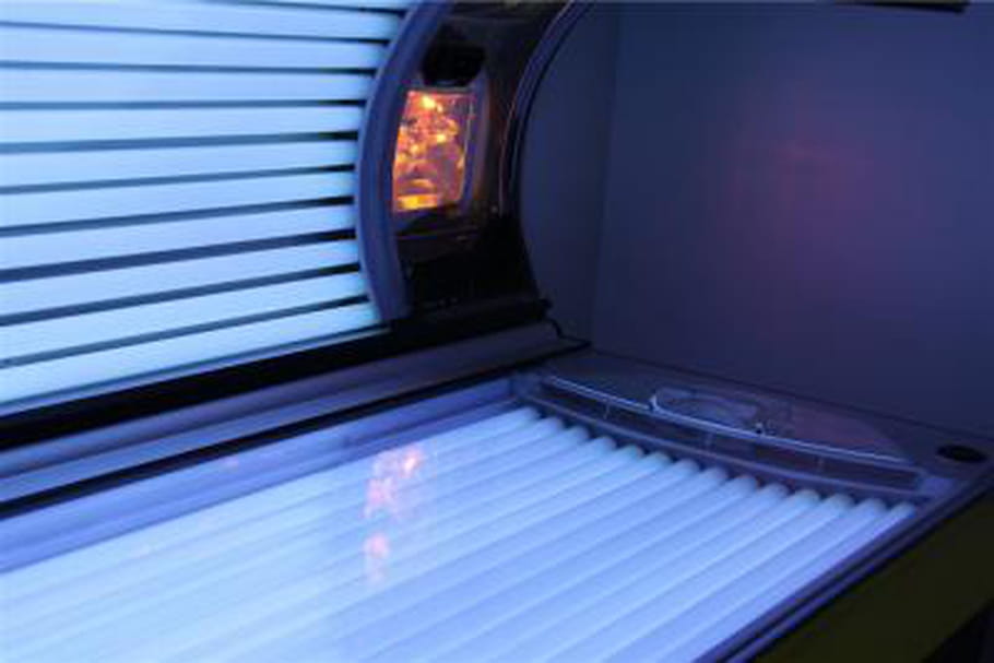 Les cabines de bronzage bientôt interdites ?