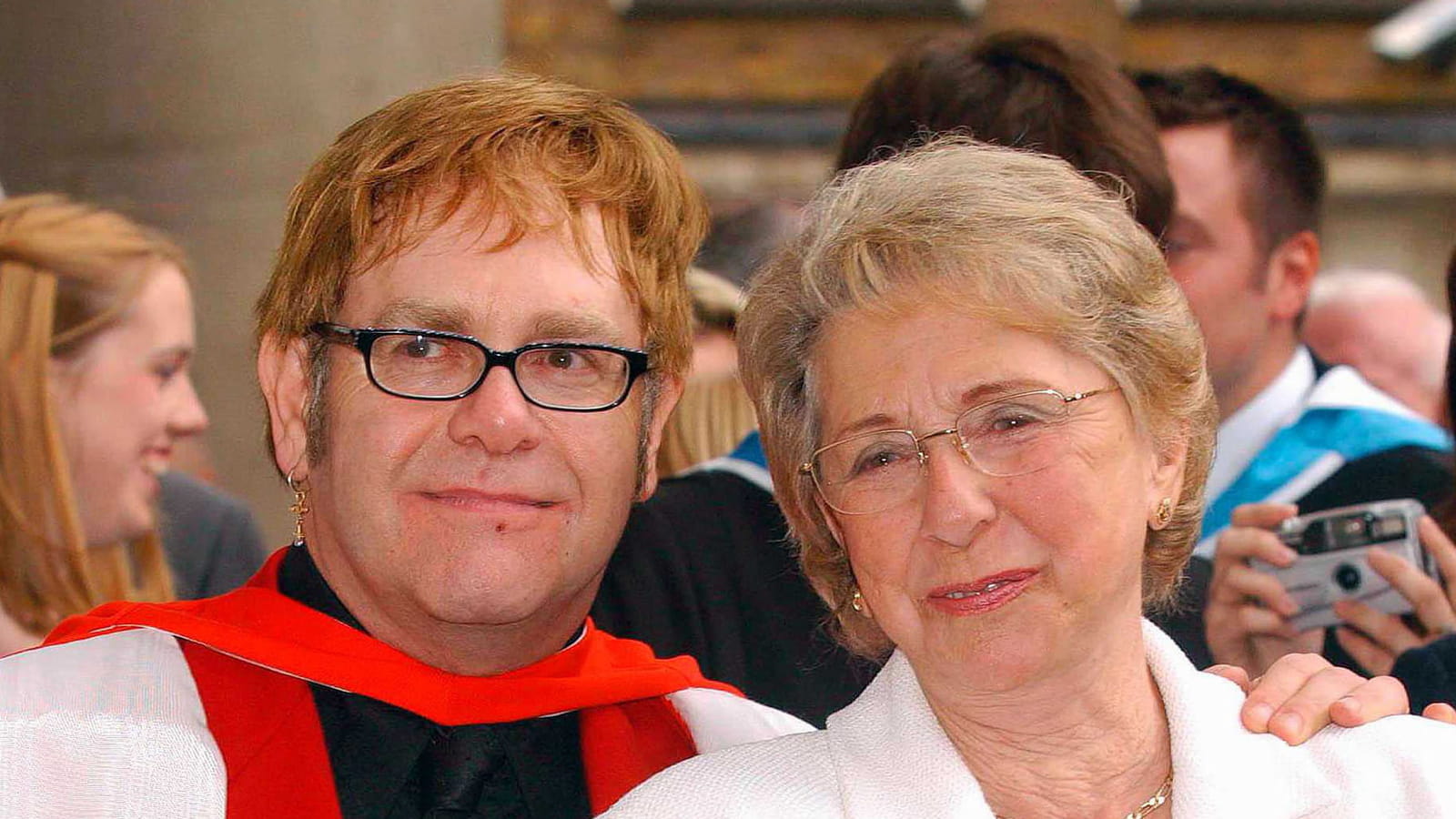 Elton John et sa mère