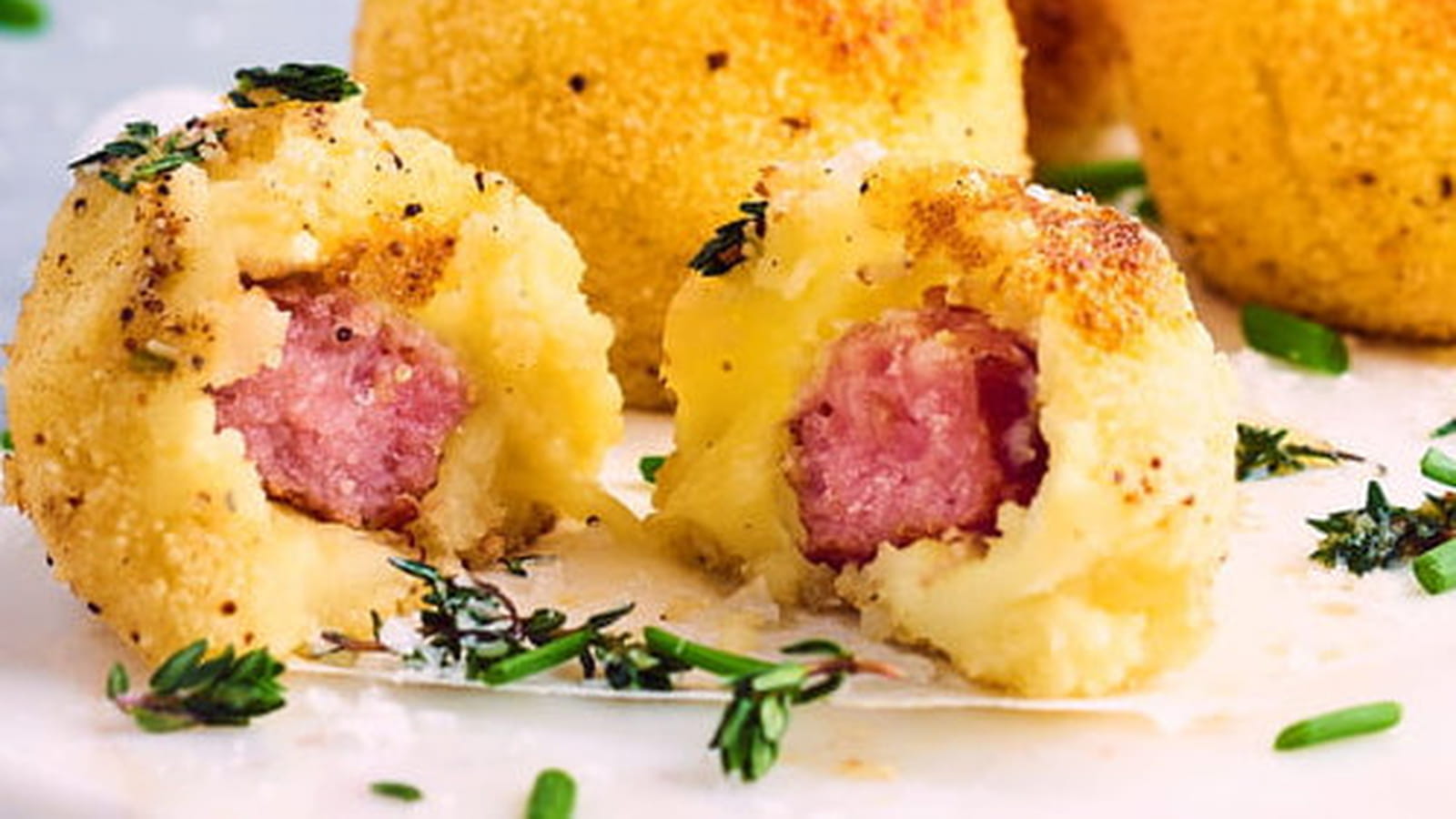 Cromesquis de morbier et saucisse de Morteau
