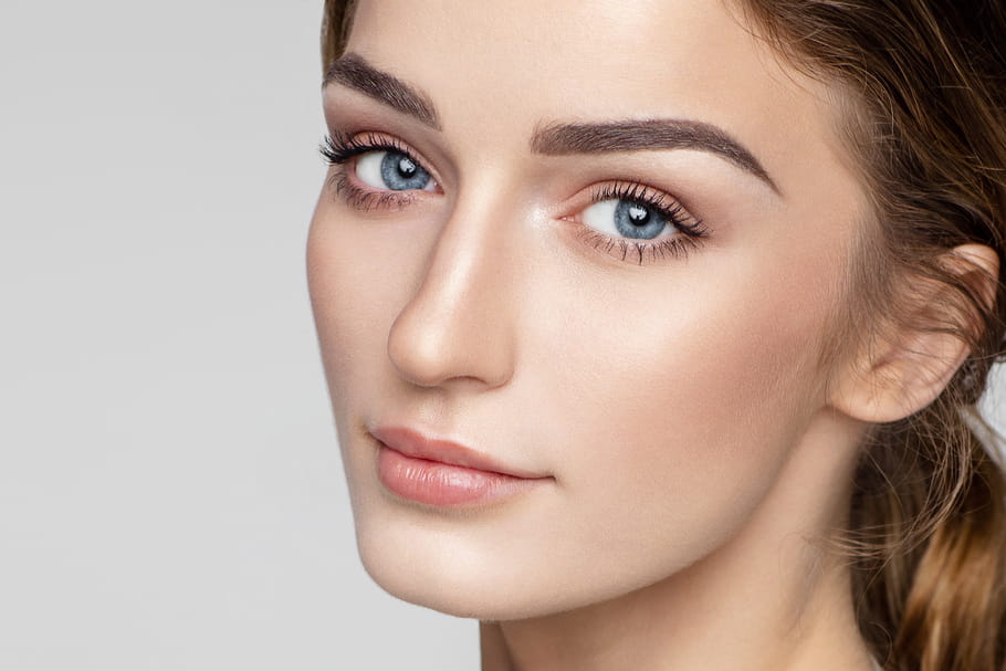 Comment faire un gel pour sourcils ? 3 recettes maison