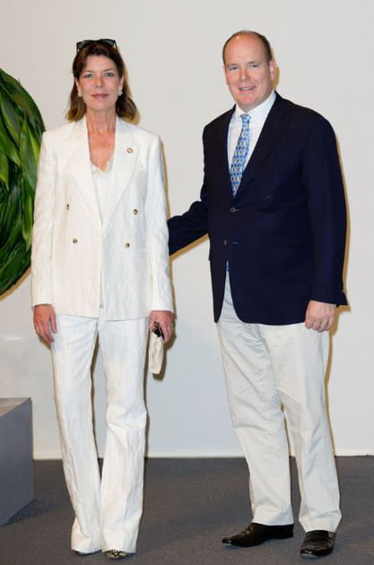 Caroline de Monaco en ensemble blanc