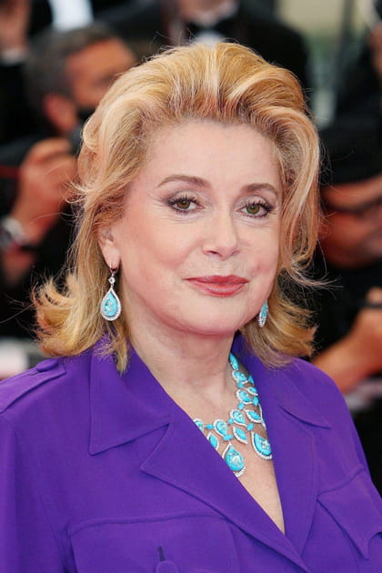 Catherine Deneuve en bijoux turquoise