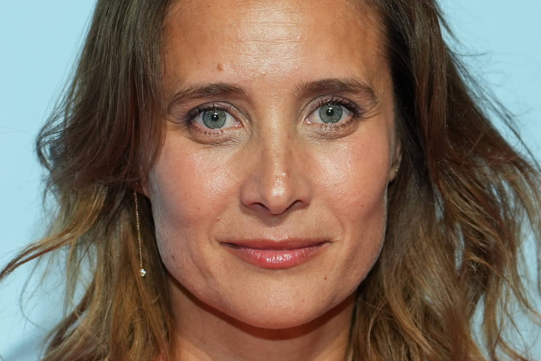 Julie de Bona a "adoré" son accouchement "tellement animal"