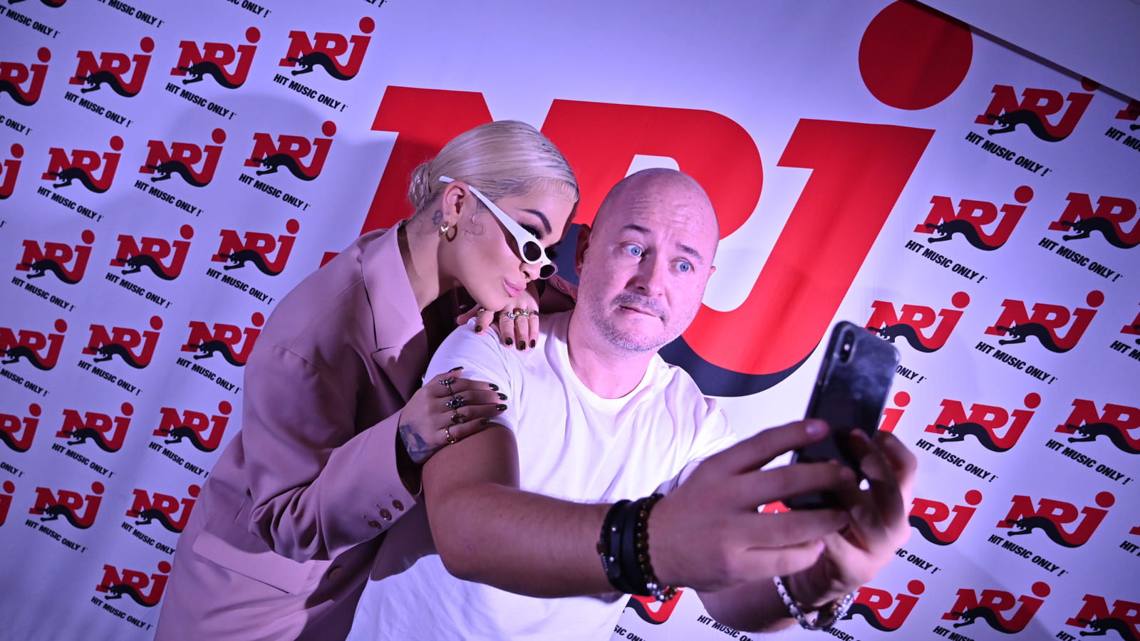 Rita Ora et Cauet peuvent s'encadrer