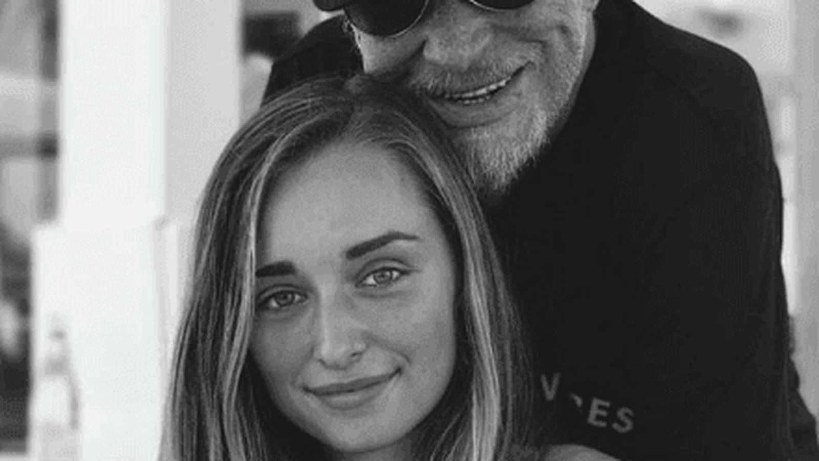 Avec sa petite-fille