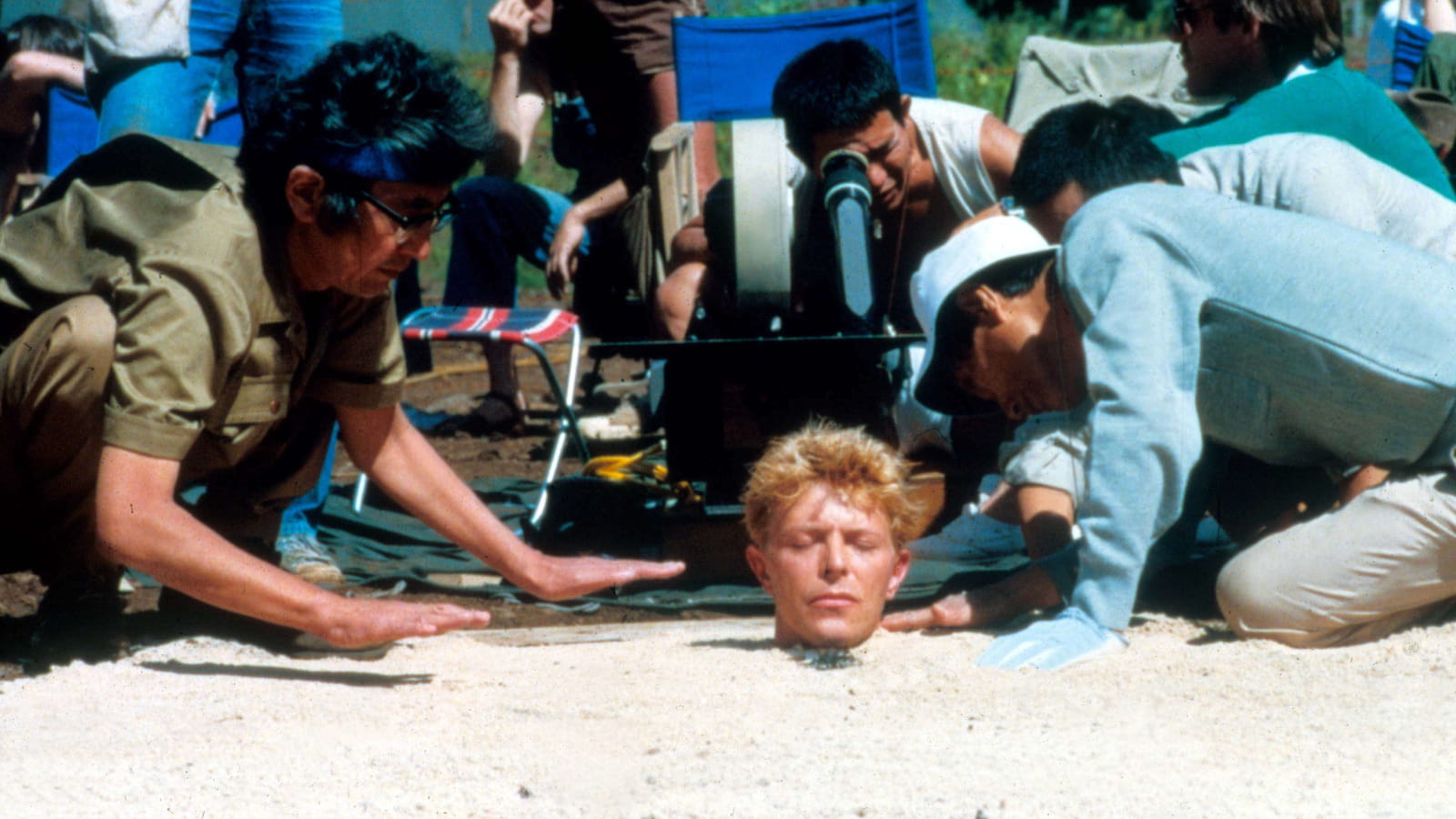 Enterré dans le téléfilm Merry Christmas Mr Lawrence