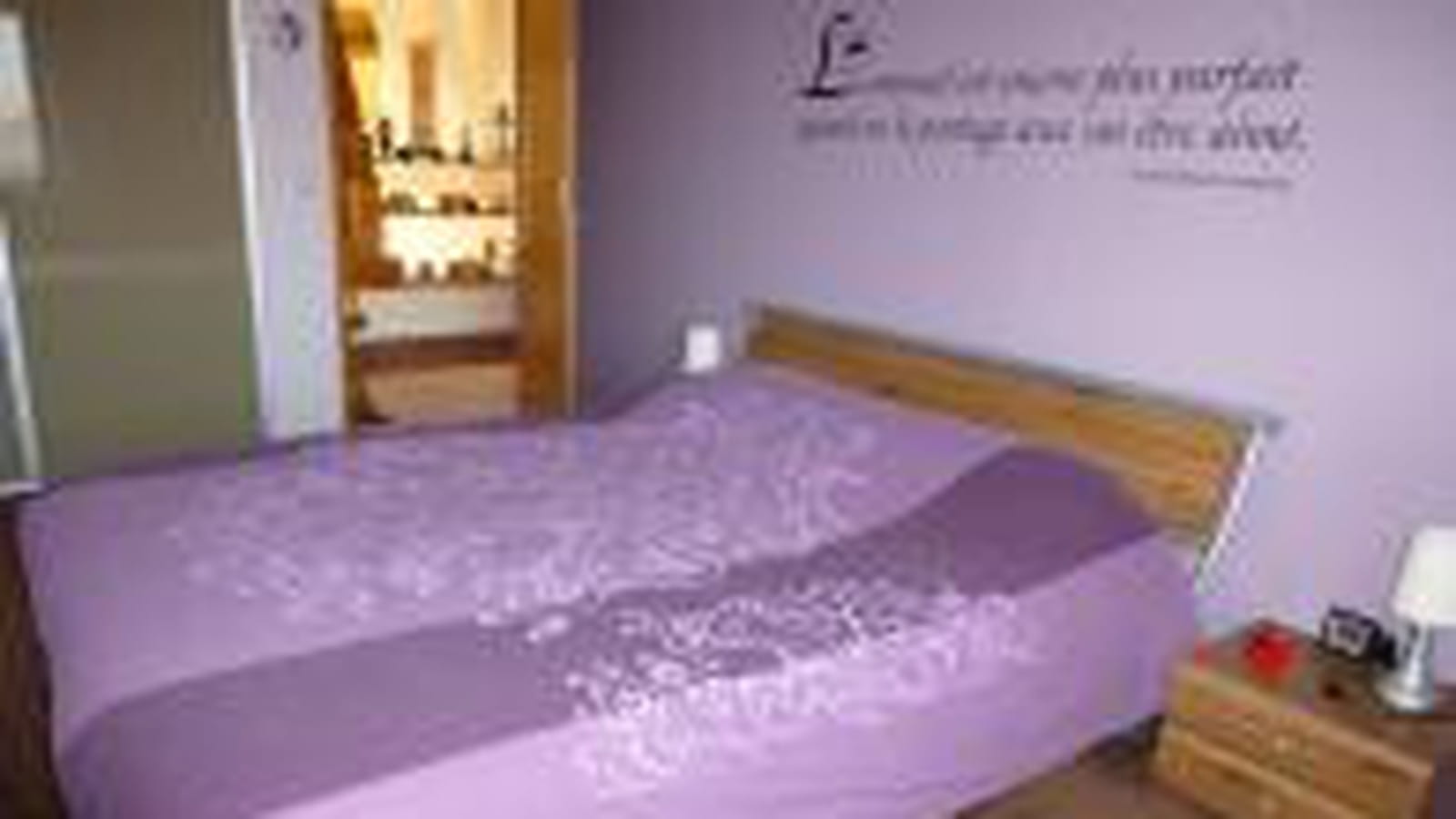 Chambre romantique violet