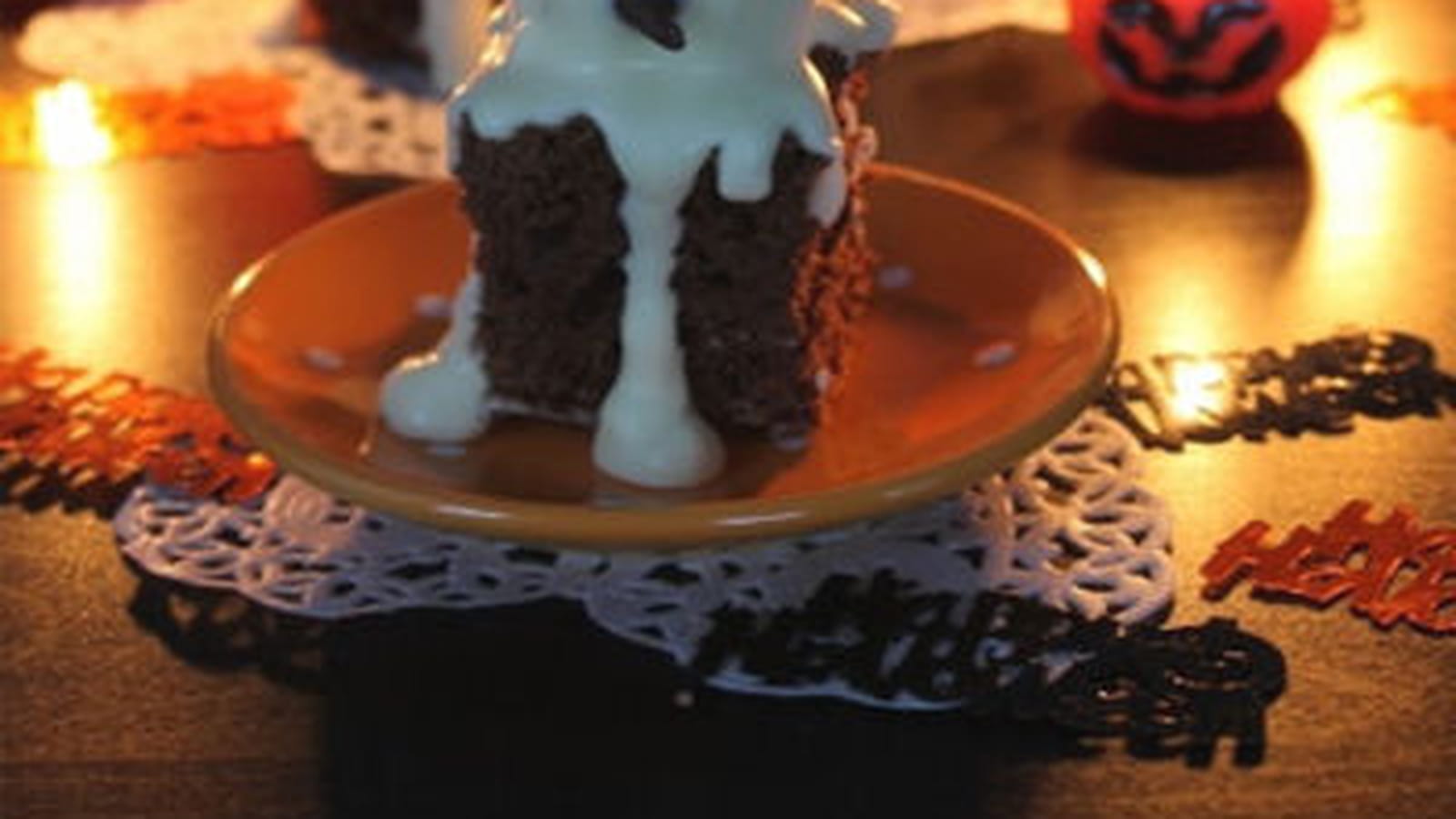 Gâteau au chocolat et marshmallow fantôme