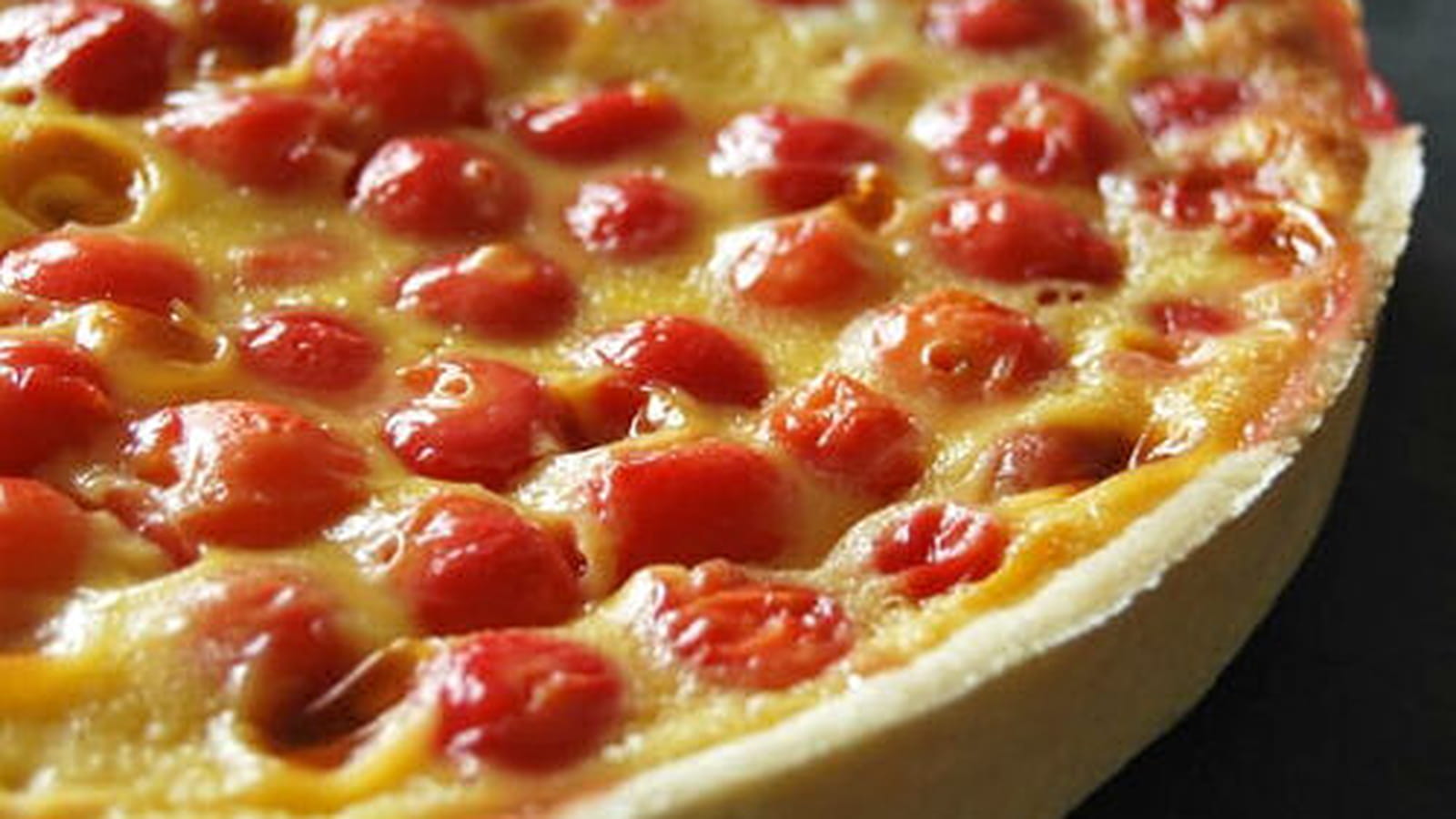 Tarte aux cerises et crème fraîche