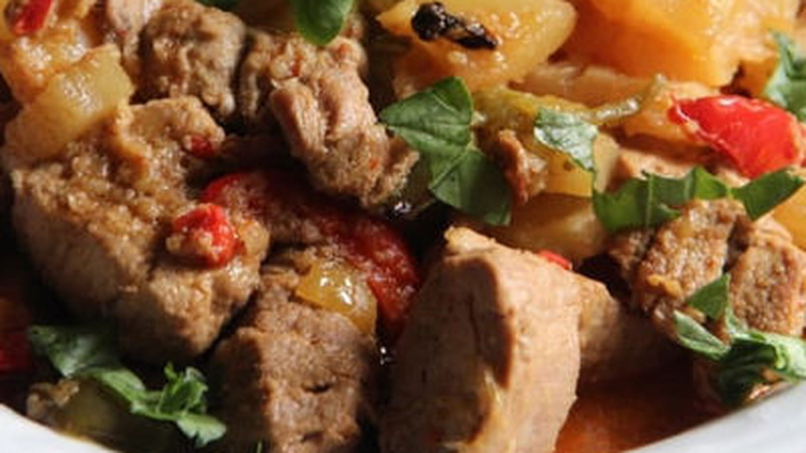 Sauté de porc à l'ananas et au basilic