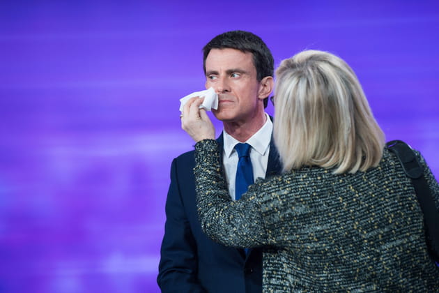 Manuel Valls se fait dorloter avant son débat avec Benoît Hamon