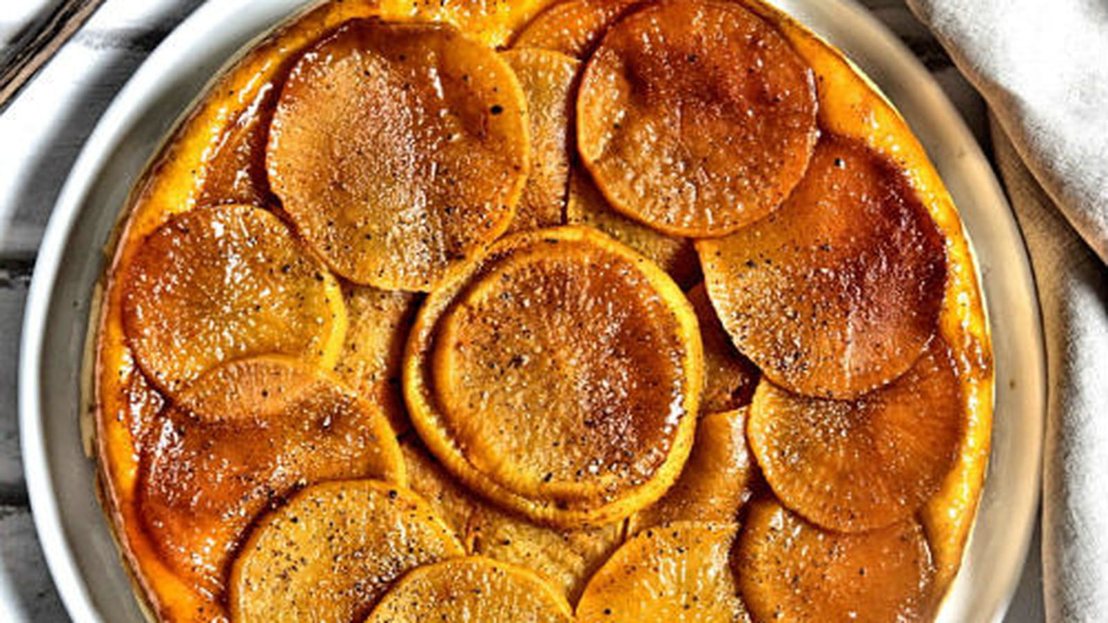 Tarte tatin aux navets et curcuma