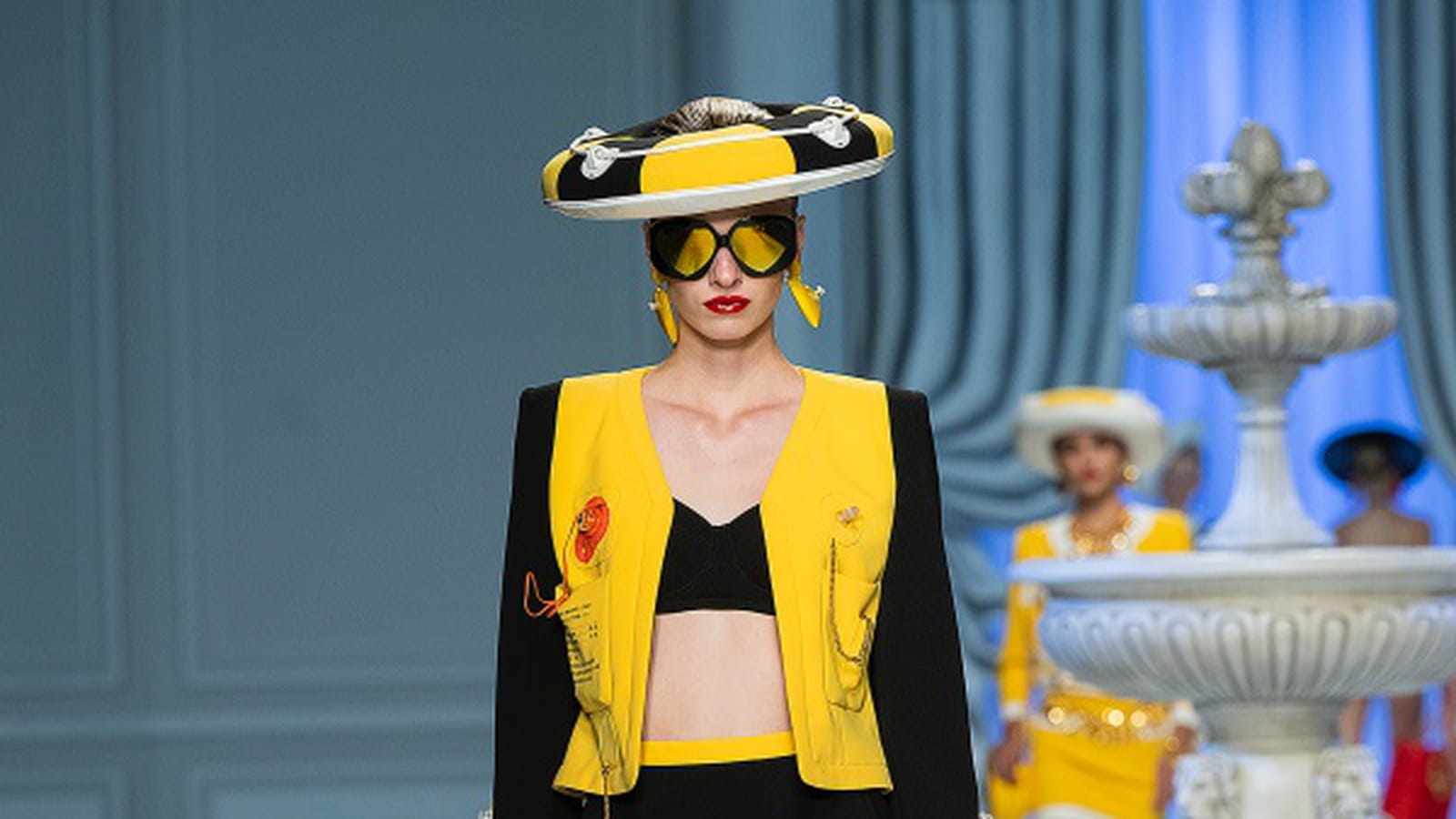 Look 24