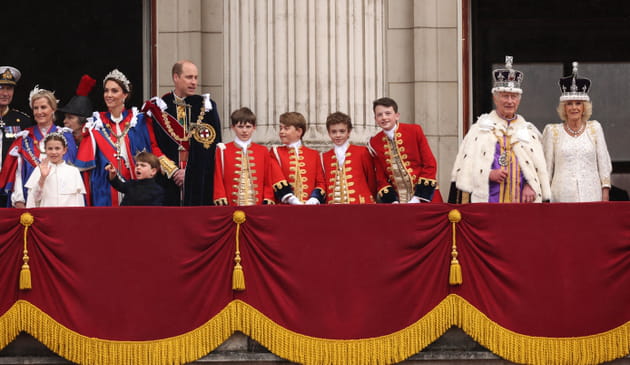 Les Windsor au complet &agrave; Buckingham Palace